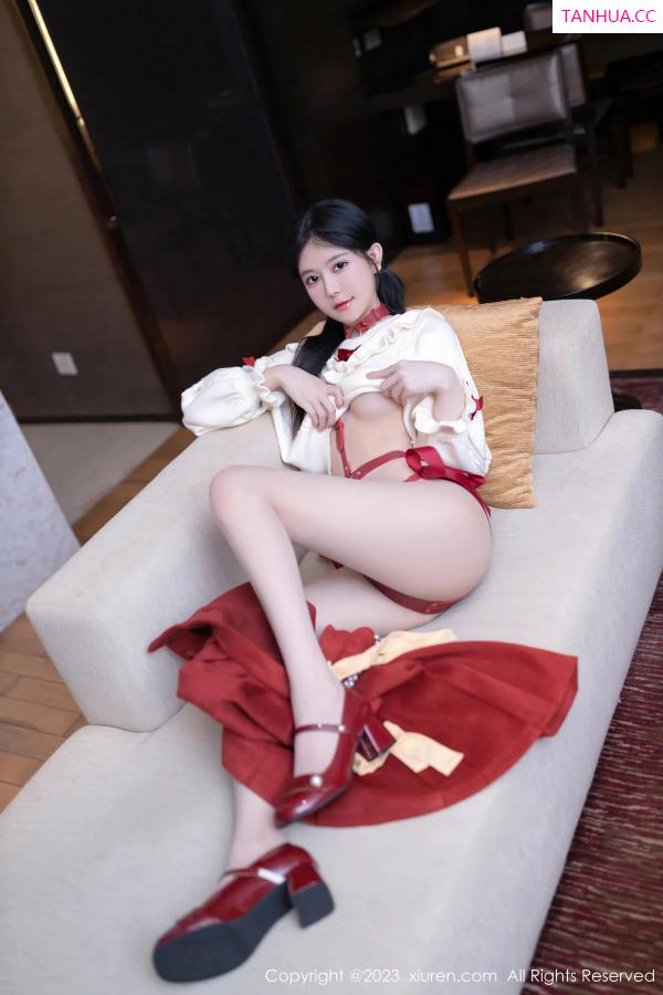   [XiuRen]高清写真图 2023.12.29 No.7890 幼幼 清纯美腿第15张图片